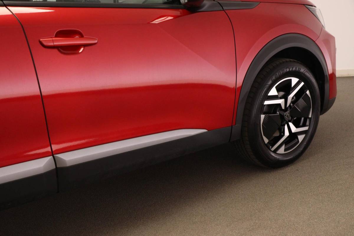 Peugeot 2008 Peugeot 2008 1.2 PureTech 100 Allure | NAVI PACK | LED HALF LEDER | DAB | APPLE | CAMERA