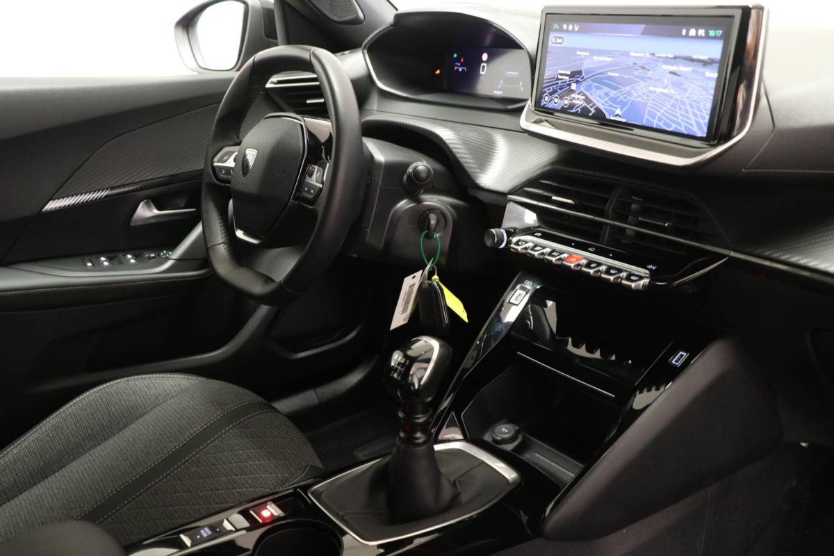 Peugeot 2008 Peugeot 2008 1.2 PureTech 100 Allure | NAVI PACK | LED HALF LEDER | DAB | APPLE | CAMERA