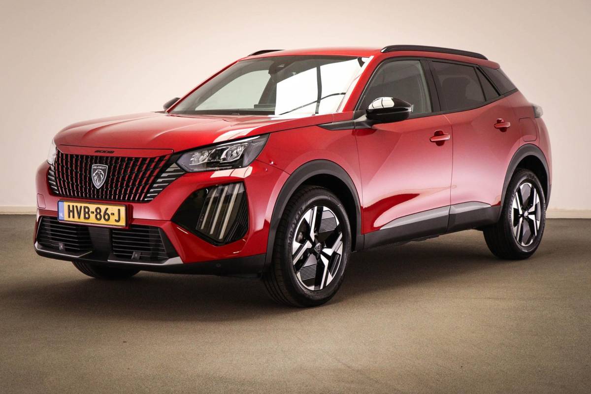 Peugeot 2008 Peugeot 2008 1.2 PureTech 100 Allure | NAVI PACK | LED HALF LEDER | DAB | APPLE | CAMERA