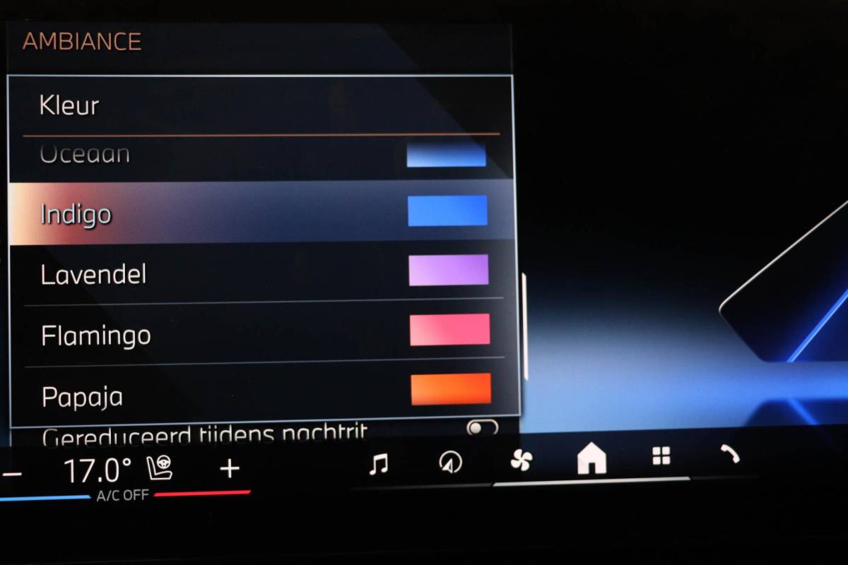 BMW 5 Serie BMW 5-serie 520i M-Sport | COMFORT / INNOVATION / TRAVEL- PACK | HEAD UP | STOELKOELING | STUURVERWARMING | 360 CAMERA