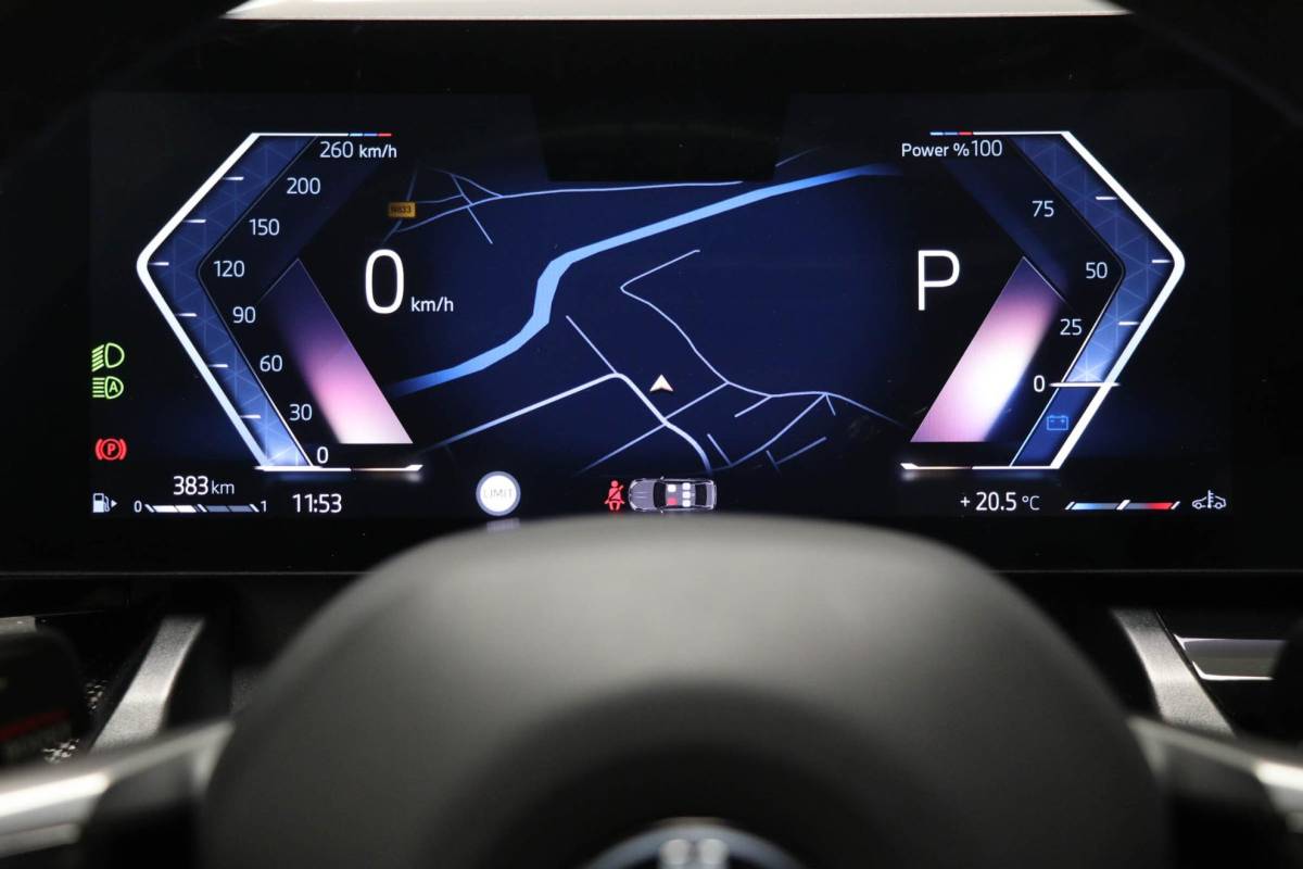 BMW 5 Serie BMW 5-serie 520i M-Sport | COMFORT / INNOVATION / TRAVEL- PACK | HEAD UP | STOELKOELING | STUURVERWARMING | 360 CAMERA