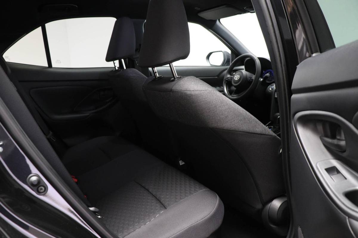 Toyota Yaris Cross Toyota Yaris Cross 1.5 Hybrid 130 Dynamic | COMFORT PACK | STUURVERWARMING | DAB | CAMERA