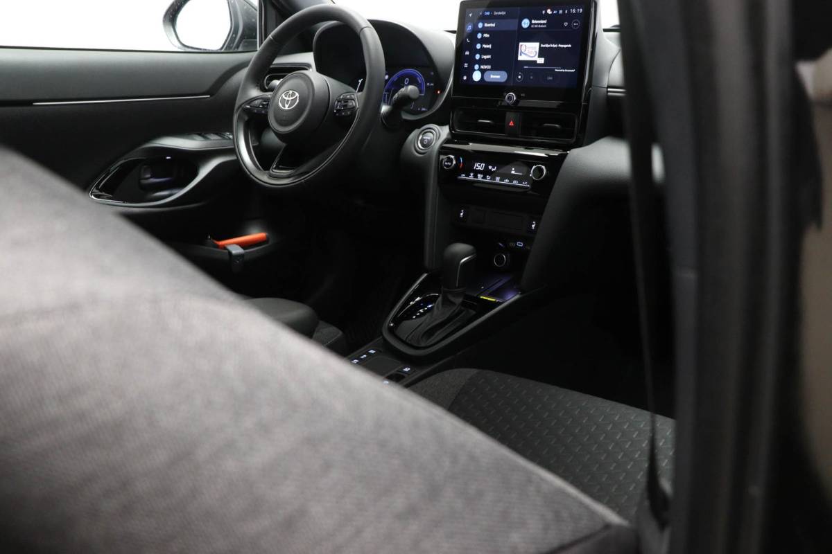 Toyota Yaris Cross Toyota Yaris Cross 1.5 Hybrid 130 Dynamic | COMFORT PACK | STUURVERWARMING | DAB | CAMERA