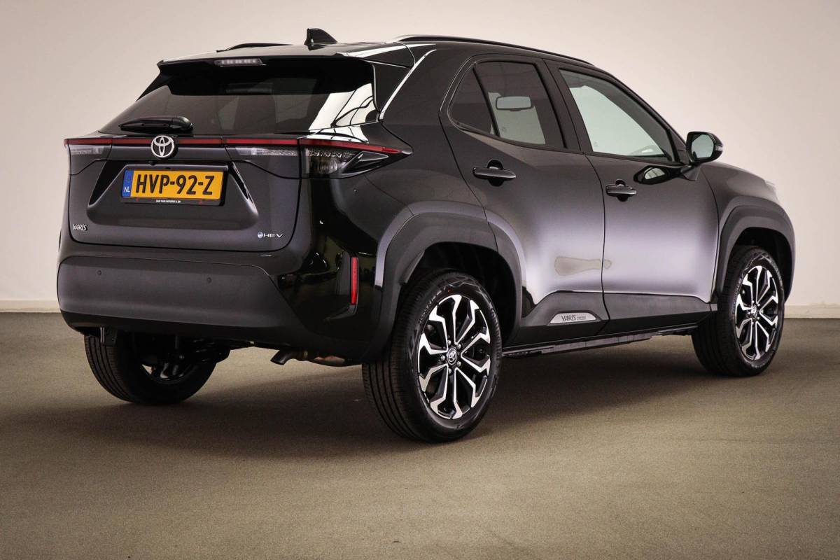 Toyota Yaris Cross Toyota Yaris Cross 1.5 Hybrid 130 Dynamic | COMFORT PACK | STUURVERWARMING | DAB | CAMERA