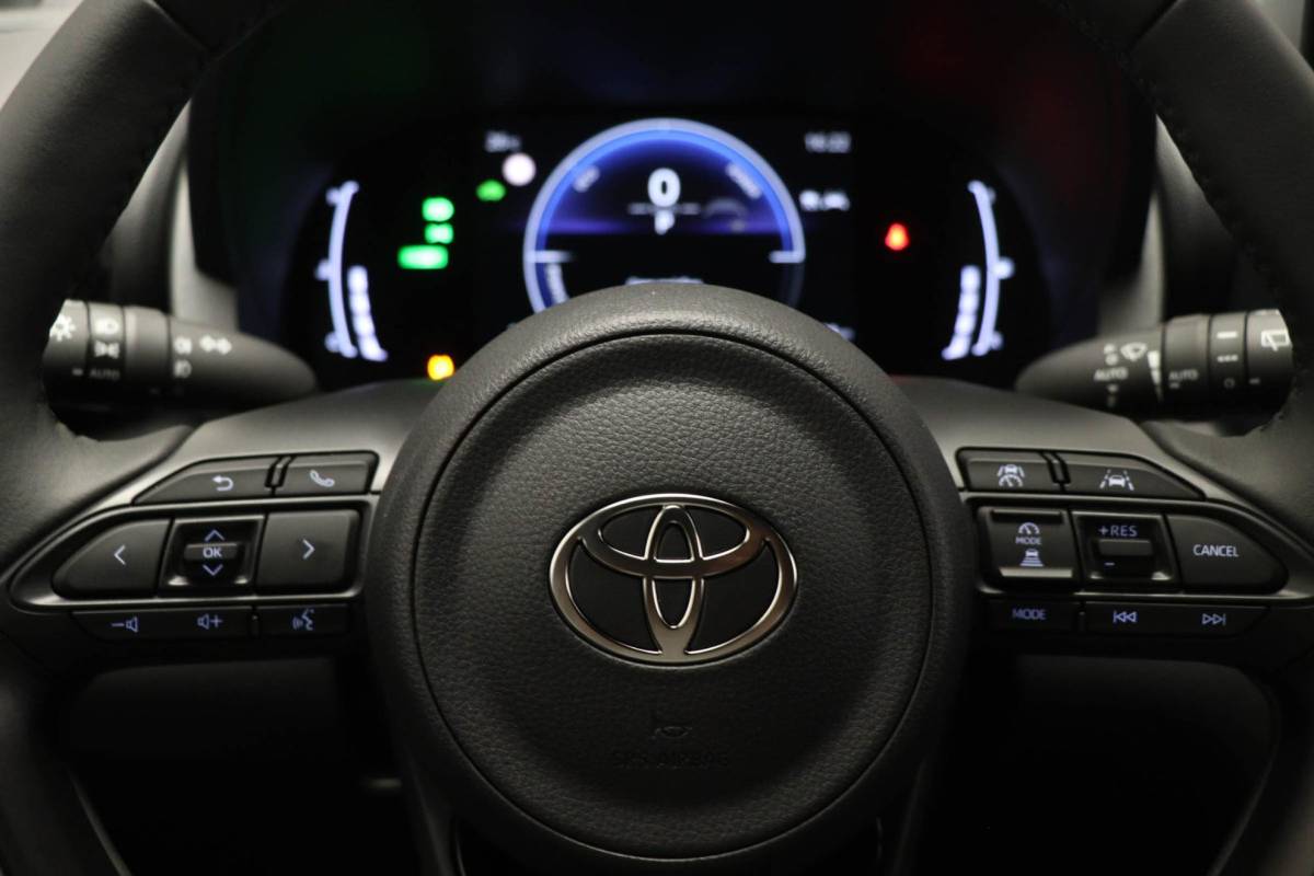 Toyota Yaris Cross Toyota Yaris Cross 1.5 Hybrid 130 Dynamic | COMFORT PACK | STUURVERWARMING | DAB | CAMERA