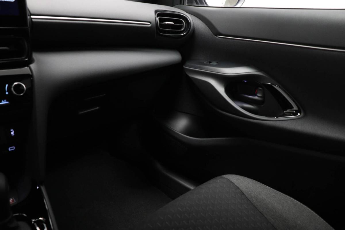 Toyota Yaris Cross Toyota Yaris Cross 1.5 Hybrid 130 Dynamic | COMFORT PACK | STUURVERWARMING | DAB | CAMERA