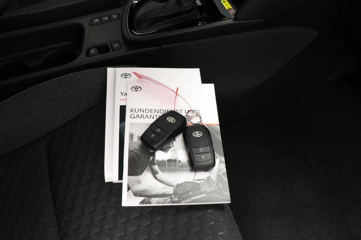 Toyota Yaris Cross Toyota Yaris Cross 1.5 Hybrid 130 Dynamic | COMFORT PACK | STUURVERWARMING | DAB | CAMERA