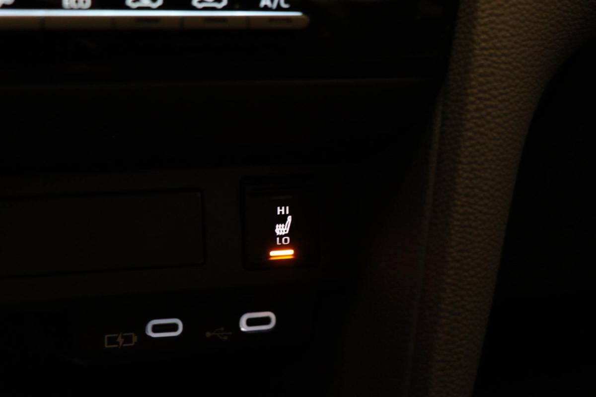 Toyota Yaris Cross Toyota Yaris Cross 1.5 Hybrid 130 Dynamic | COMFORT PACK | STUURVERWARMING | DAB | CAMERA