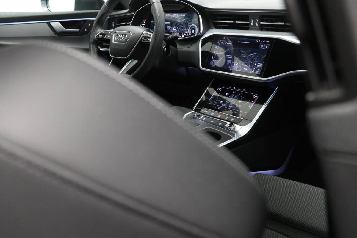 Audi A6 Audi A6 Avant 40 TFSI S edition Competition | PANORAMADAK | B&O DAB | ASSISTENTIE PARKING PACK | 360 CAMERA