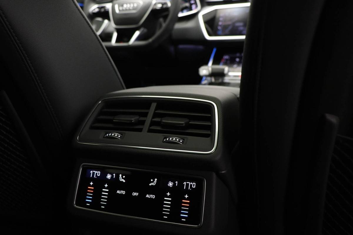 Audi A6 Audi A6 Avant 40 TFSI S edition Competition | PANORAMADAK | B&O DAB | ASSISTENTIE PARKING PACK | 360 CAMERA