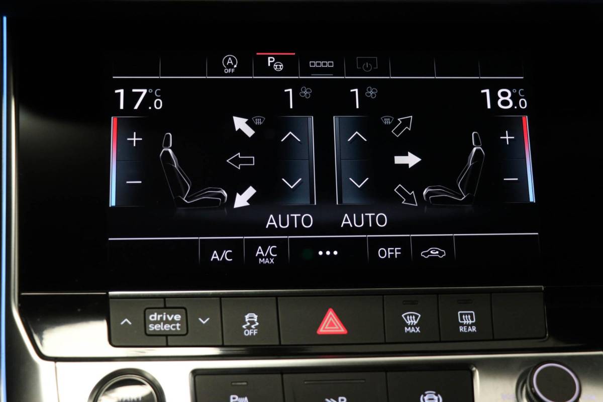 Audi A6 Audi A6 Avant 40 TFSI S edition Competition | PANORAMADAK | B&O DAB | ASSISTENTIE PARKING PACK | 360 CAMERA