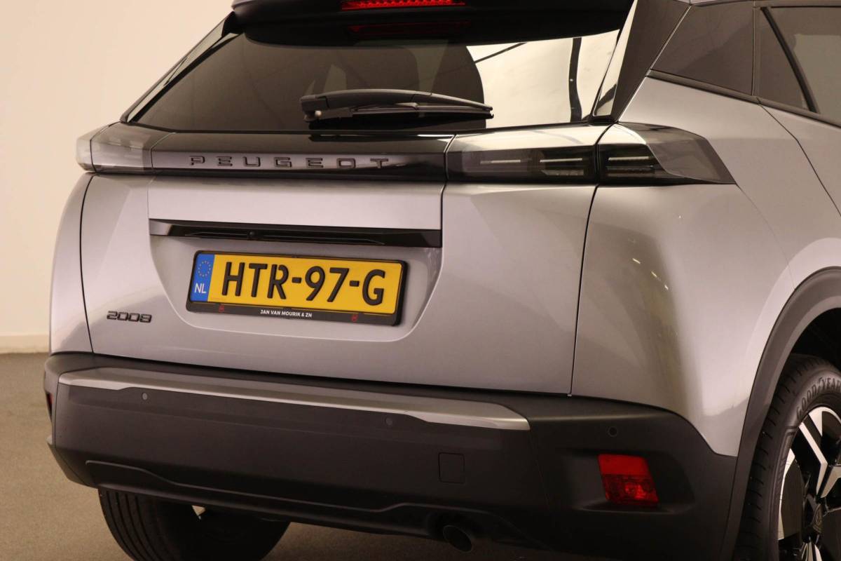 Peugeot 2008 Peugeot 2008 1.2 PureTech 100 Allure | NAVIGATIE PACK | DAB | APPLE | CAMERA