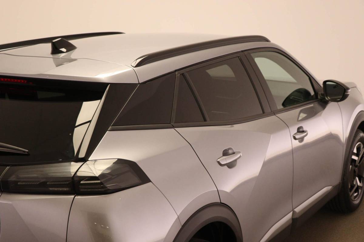 Peugeot 2008 Peugeot 2008 1.2 PureTech 100 Allure | NAVIGATIE PACK | DAB | APPLE | CAMERA