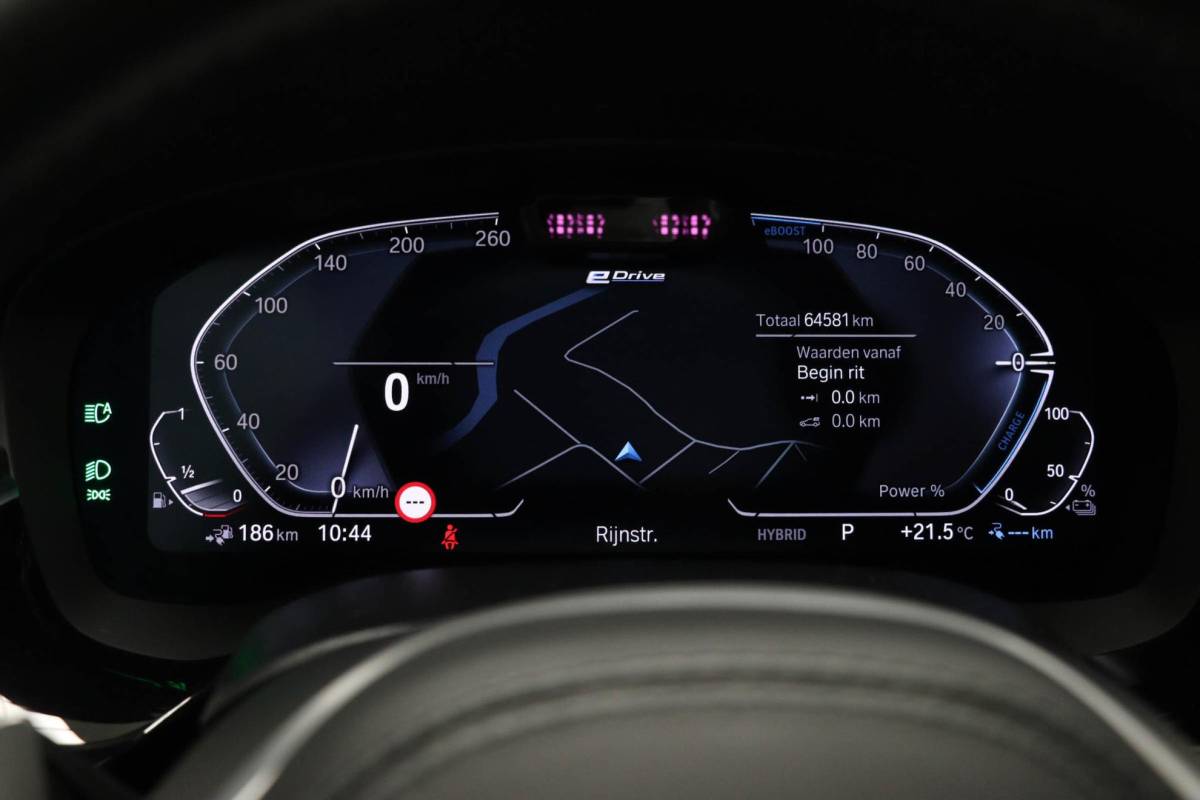 BMW 5 Serie BMW 5-serie Touring 530e M-Sport Business Edition Plus | PANORAMADAK | COMFORT ACCES / SAFETY / PARKING- PACK | HEAD UP
