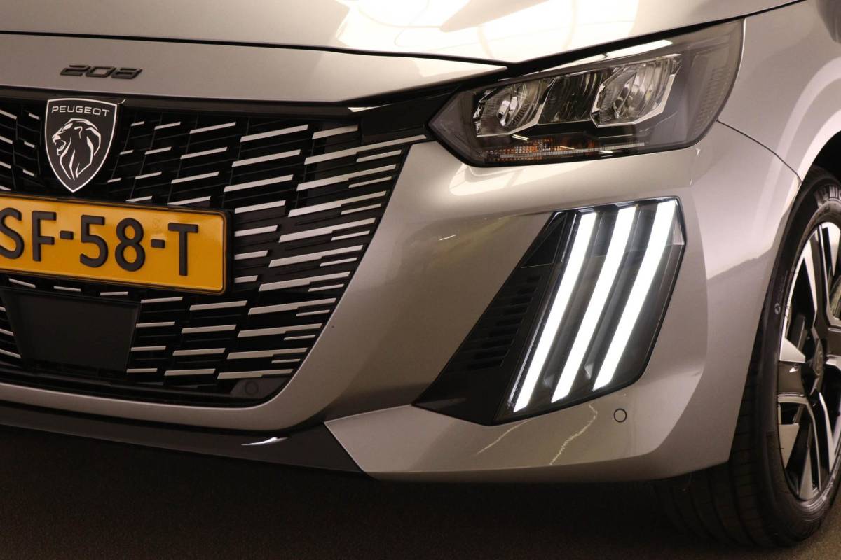 Peugeot 208 Peugeot 208 Hybrid 100 e-DCS6 Allure | NAVI / DRIVE ASSIST PLUS- PACK | STOELVERWARMING | DAB | APPLE | CAMERA