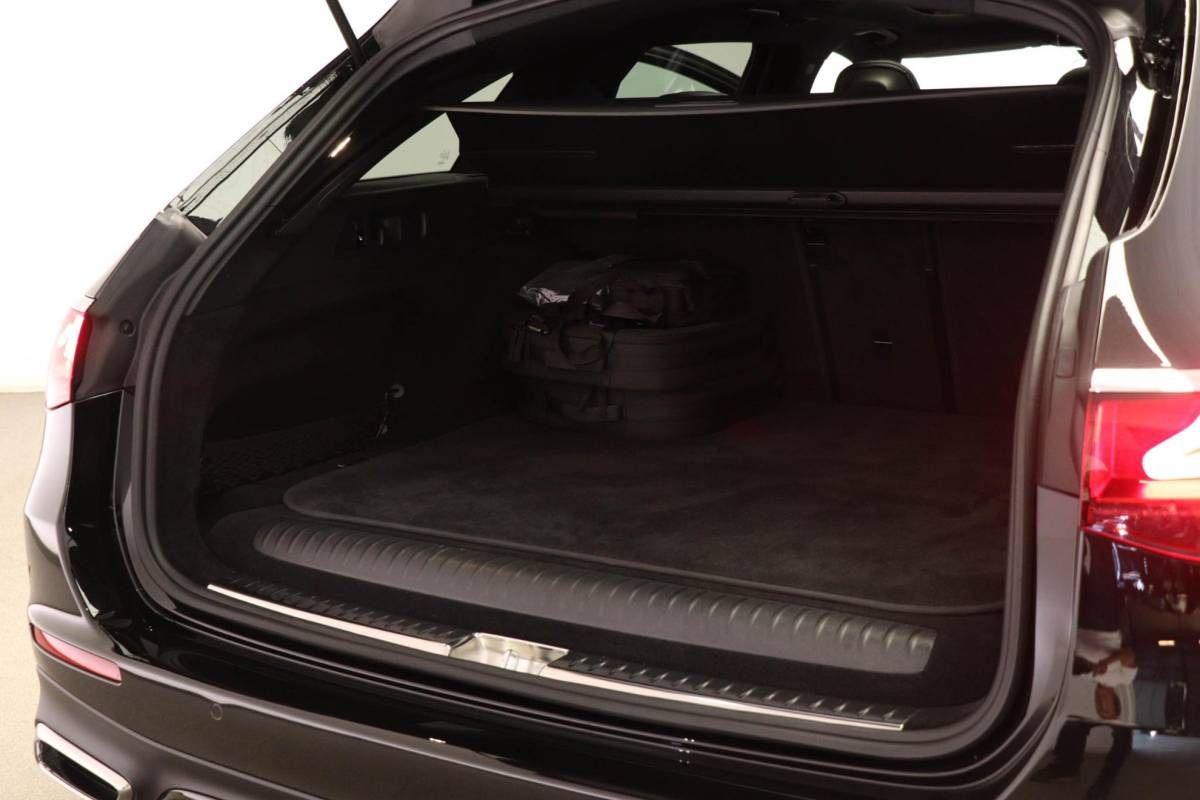 Mercedes-Benz E-Klasse Mercedes-Benz E-klasse Estate 300 e AMG Line | PANORAMADAK | BURMESTER DAB | WINTER PACK