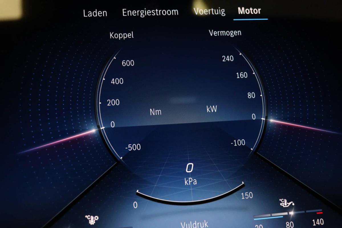 Mercedes-Benz E-Klasse Mercedes-Benz E-klasse Estate 300 e AMG Line | PANORAMADAK | BURMESTER DAB | WINTER PACK