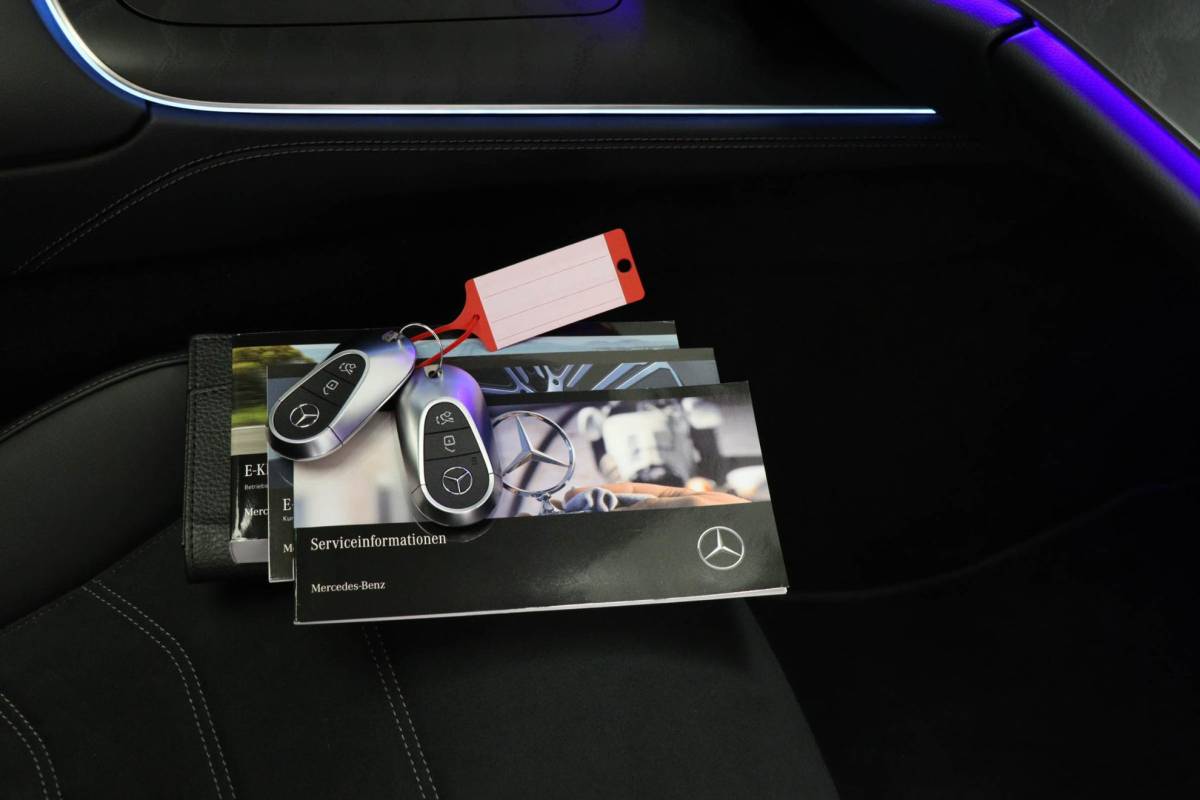 Mercedes-Benz E-Klasse Mercedes-Benz E-klasse Estate 300 e AMG Line | PANORAMADAK | BURMESTER DAB | WINTER PACK