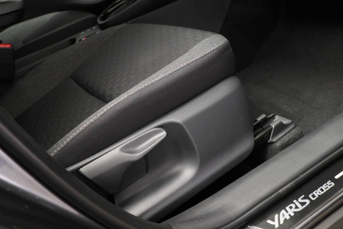 Toyota Yaris Cross Toyota Yaris Cross 1.5 Hybrid 130 Dynamic | COMFORT PACK | STUURVERWARMING | DAB | CAMERA