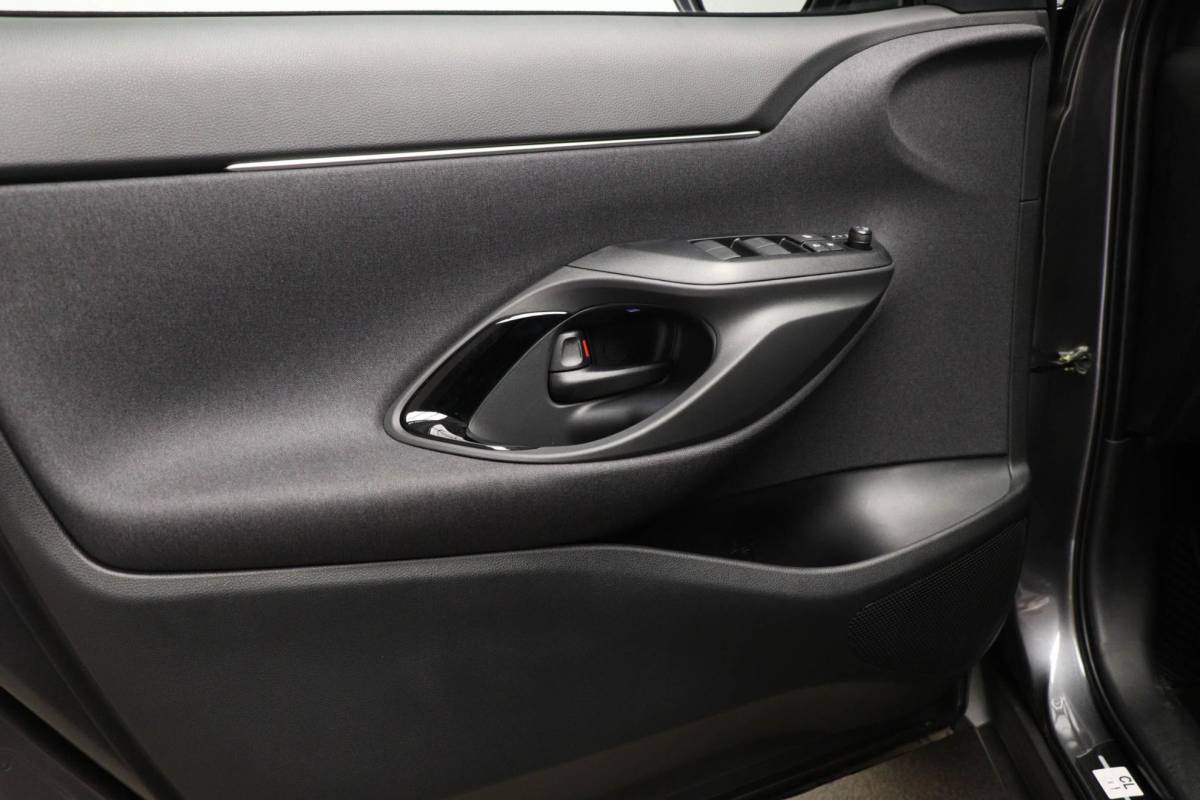 Toyota Yaris Cross Toyota Yaris Cross 1.5 Hybrid 130 Dynamic | COMFORT PACK | STUURVERWARMING | DAB | CAMERA