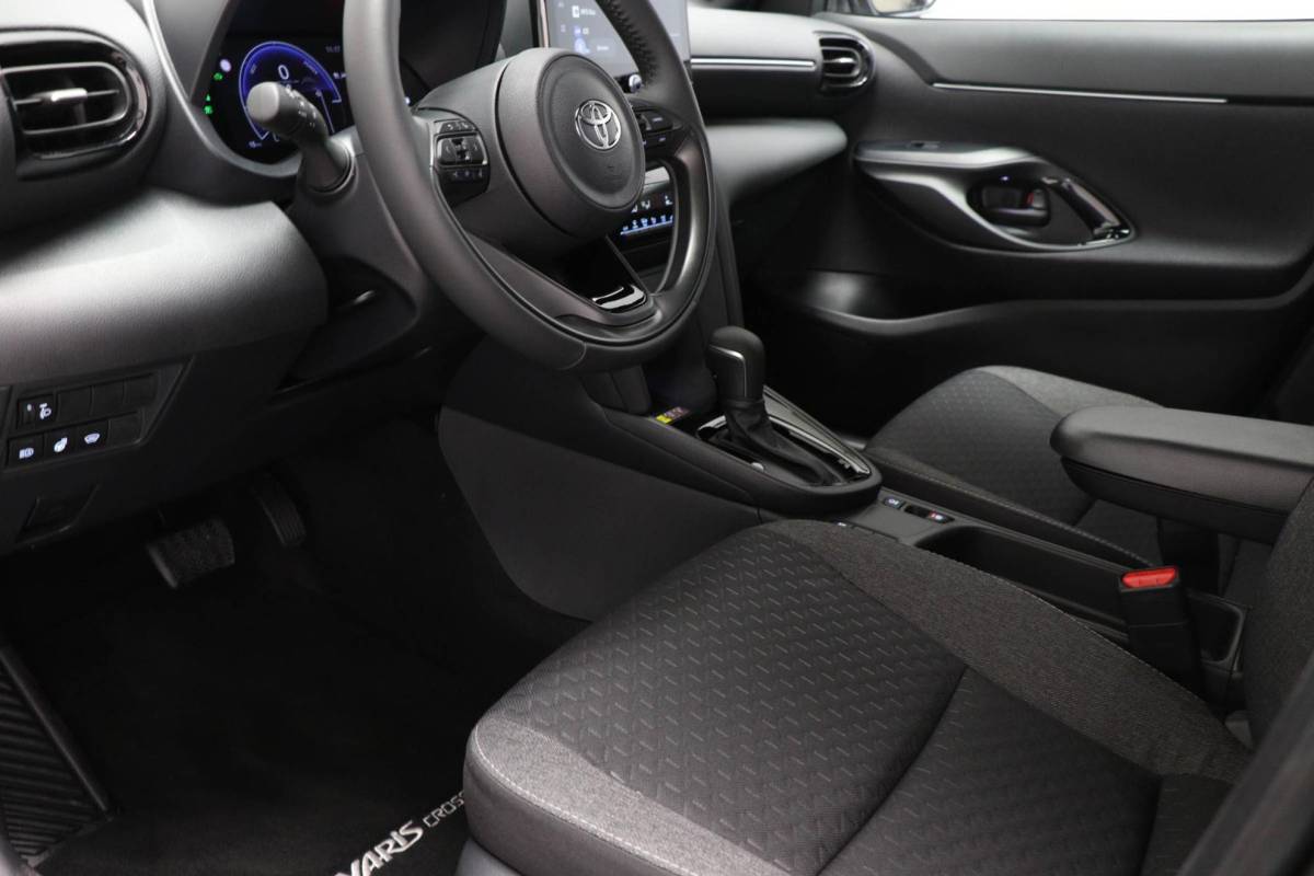 Toyota Yaris Cross Toyota Yaris Cross 1.5 Hybrid 130 Dynamic | COMFORT PACK | STUURVERWARMING | DAB | CAMERA