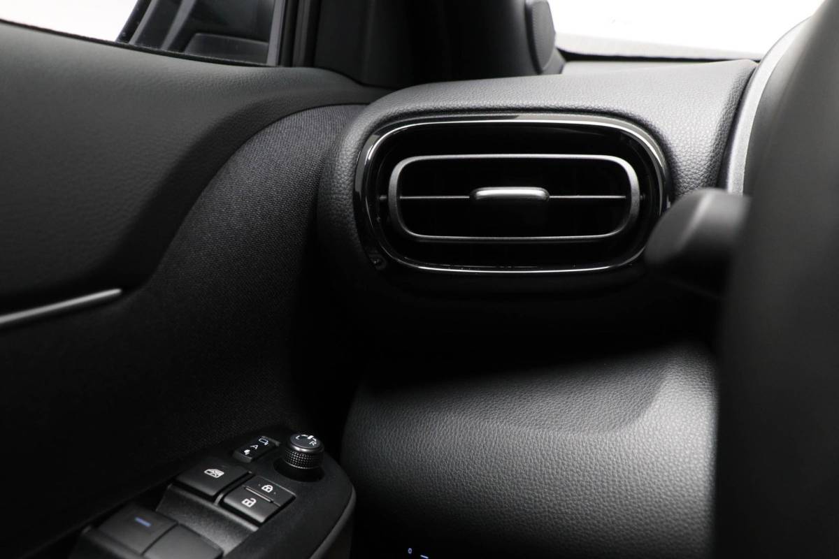 Toyota Yaris Cross Toyota Yaris Cross 1.5 Hybrid 130 Dynamic | COMFORT PACK | STUURVERWARMING | DAB | CAMERA