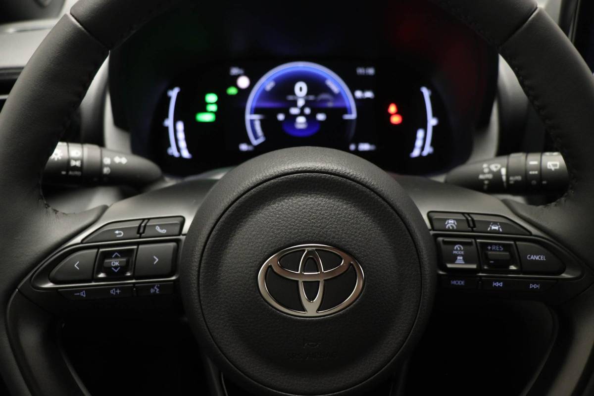 Toyota Yaris Cross Toyota Yaris Cross 1.5 Hybrid 130 Dynamic | COMFORT PACK | STUURVERWARMING | DAB | CAMERA