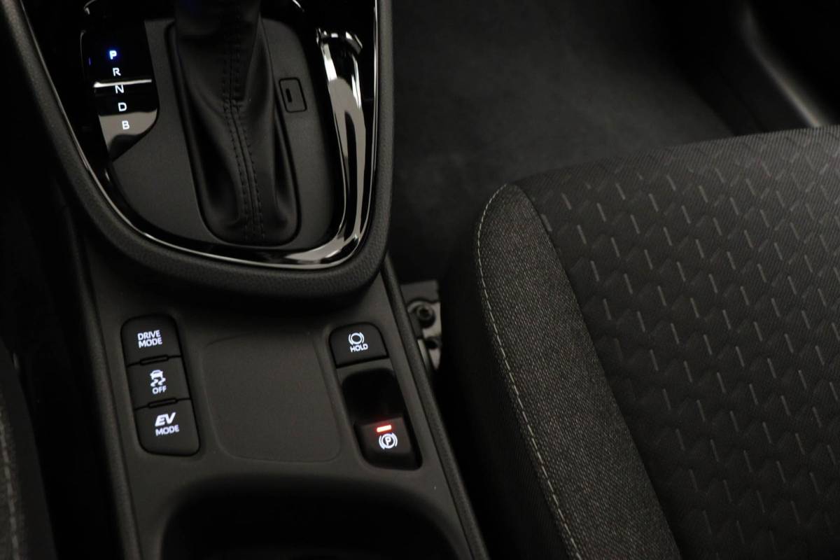 Toyota Yaris Cross Toyota Yaris Cross 1.5 Hybrid 130 Dynamic | COMFORT PACK | STUURVERWARMING | DAB | CAMERA