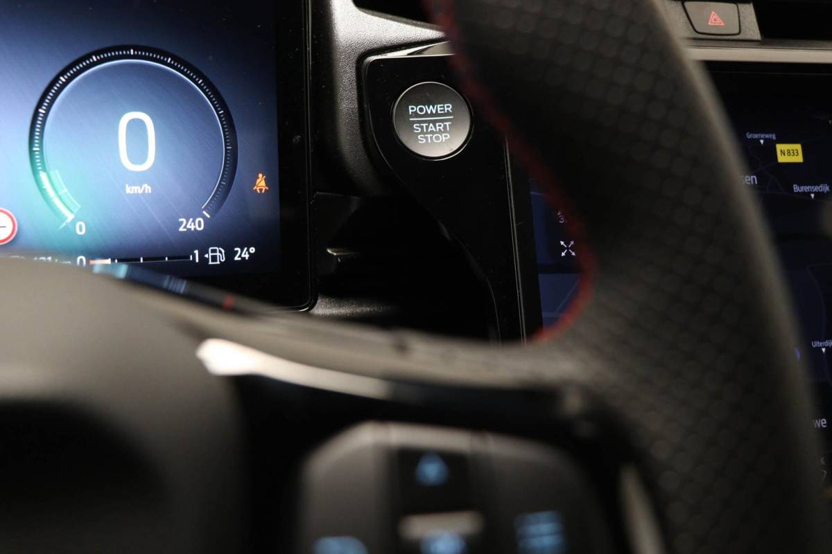 Ford Puma Ford Puma 1.0 EcoBoost Hybrid ST-Line NIEUW MODEL | DAB | APPLE | CAMERA