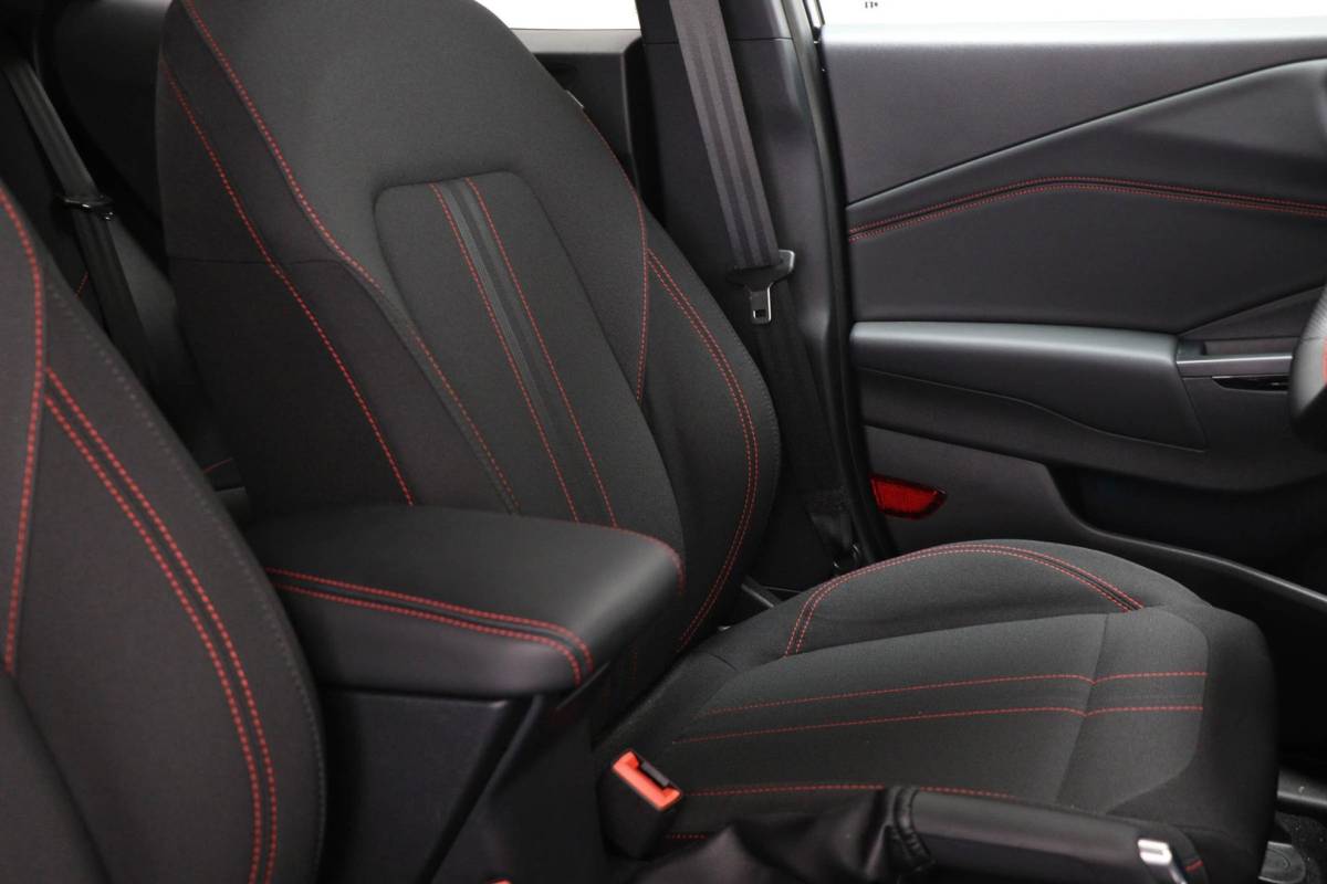 Ford Puma Ford Puma 1.0 EcoBoost Hybrid ST-Line NIEUW MODEL | DAB | APPLE | CAMERA