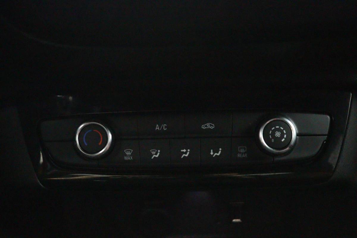 Opel Corsa Opel Corsa 1.2 GS Line*NAVI*A/C*CRUISE*LMV*CARPLAY*CAM*TEL*