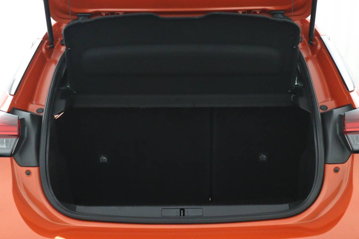 Opel Corsa Opel Corsa 1.2 GS Line*NAVI*A/C*CRUISE*LMV*CARPLAY*CAM*TEL*