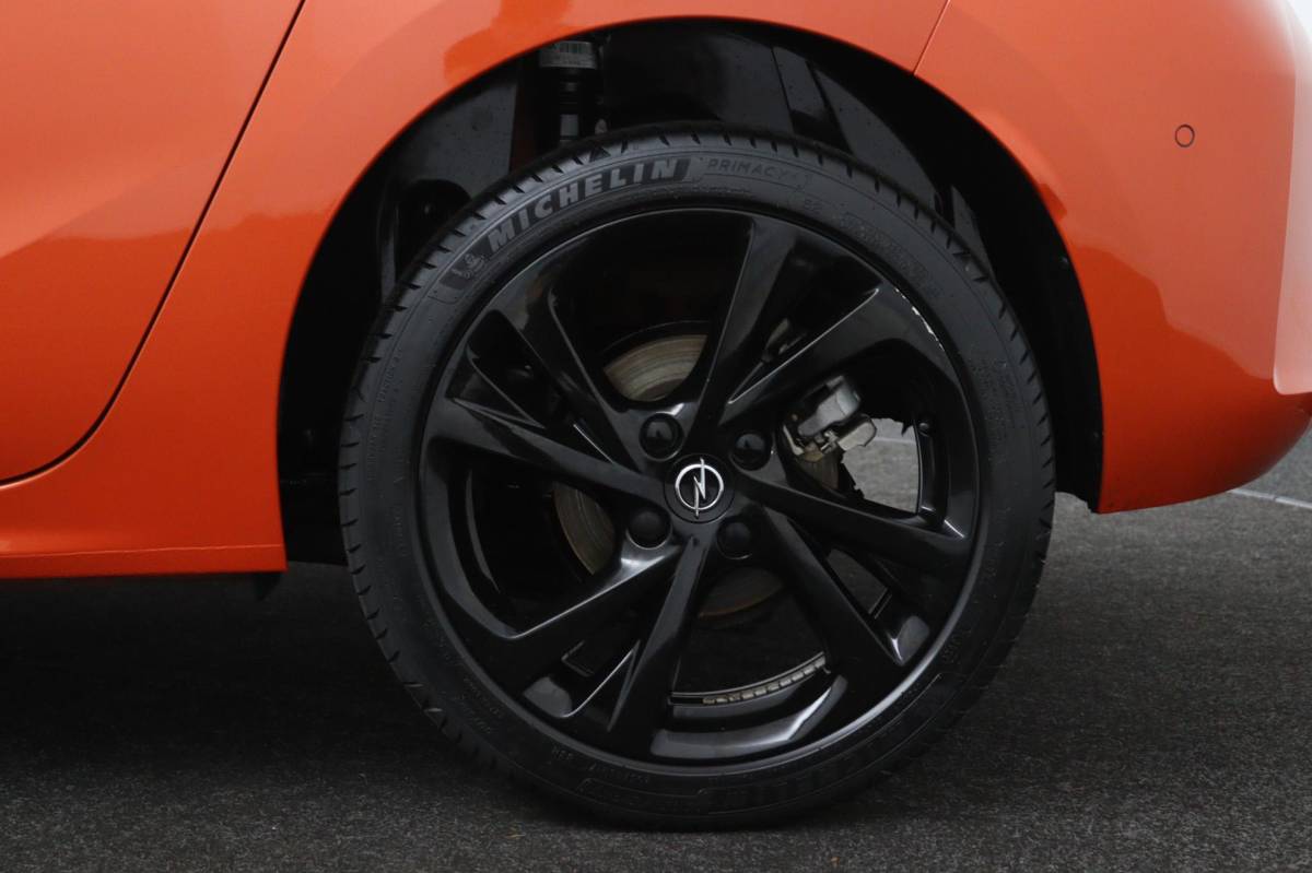 Opel Corsa Opel Corsa 1.2 GS Line*NAVI*A/C*CRUISE*LMV*CARPLAY*CAM*TEL*