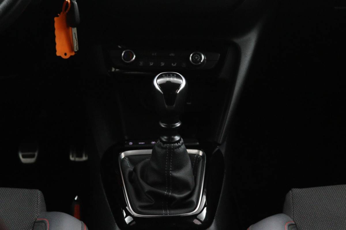 Opel Corsa Opel Corsa 1.2 GS Line*NAVI*A/C*CRUISE*LMV*CARPLAY*CAM*TEL*