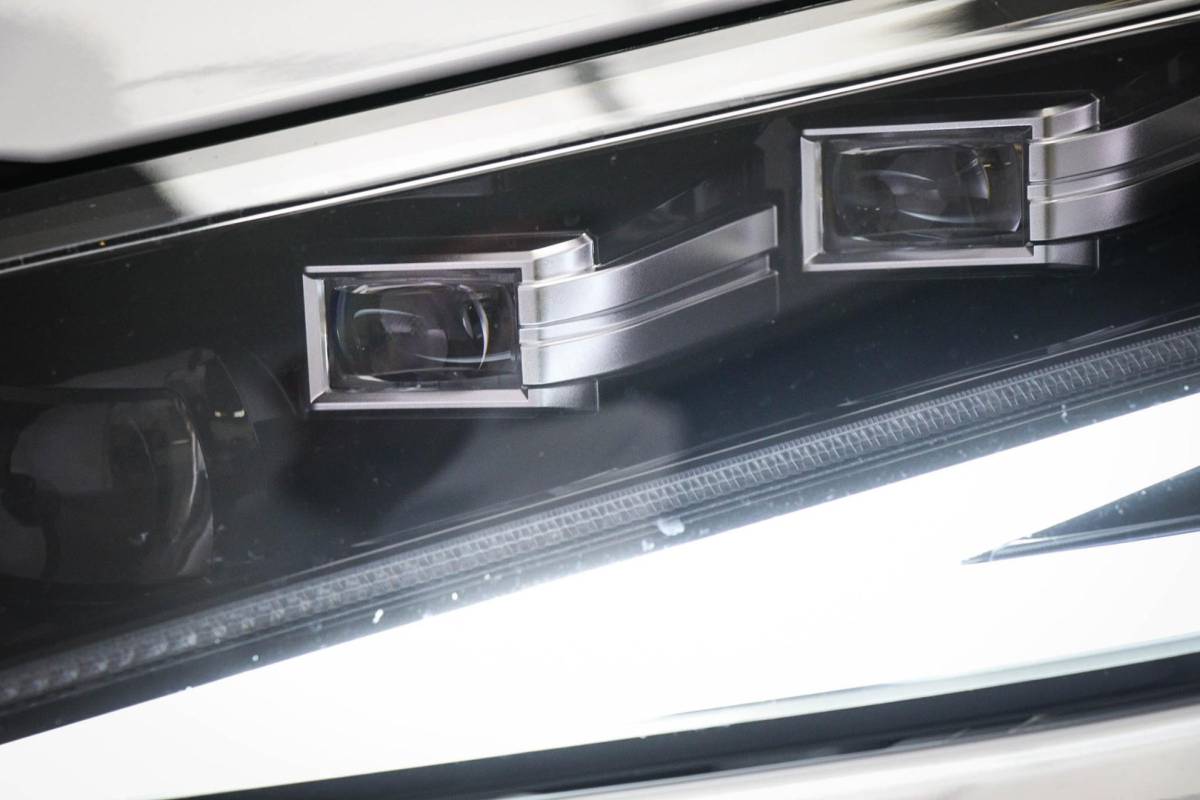 Lexus ES Lexus ES 300h F Sport Line | LEDER | HEAD UP | DAB | MARK LEVINSON