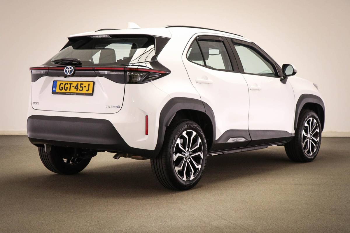 Toyota Yaris Cross Toyota Yaris Cross 1.5 Hybrid Dynamic | HEAD UP | STUURVERWARMING | NAVIGATIE | DAB | APPLE | CAMERA