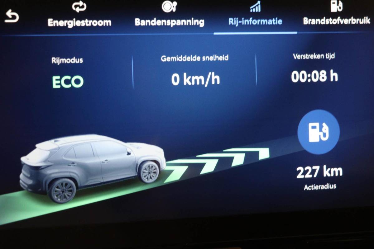 Toyota Yaris Cross Toyota Yaris Cross 1.5 Hybrid Dynamic | HEAD UP | STUURVERWARMING | NAVIGATIE | DAB | APPLE | CAMERA