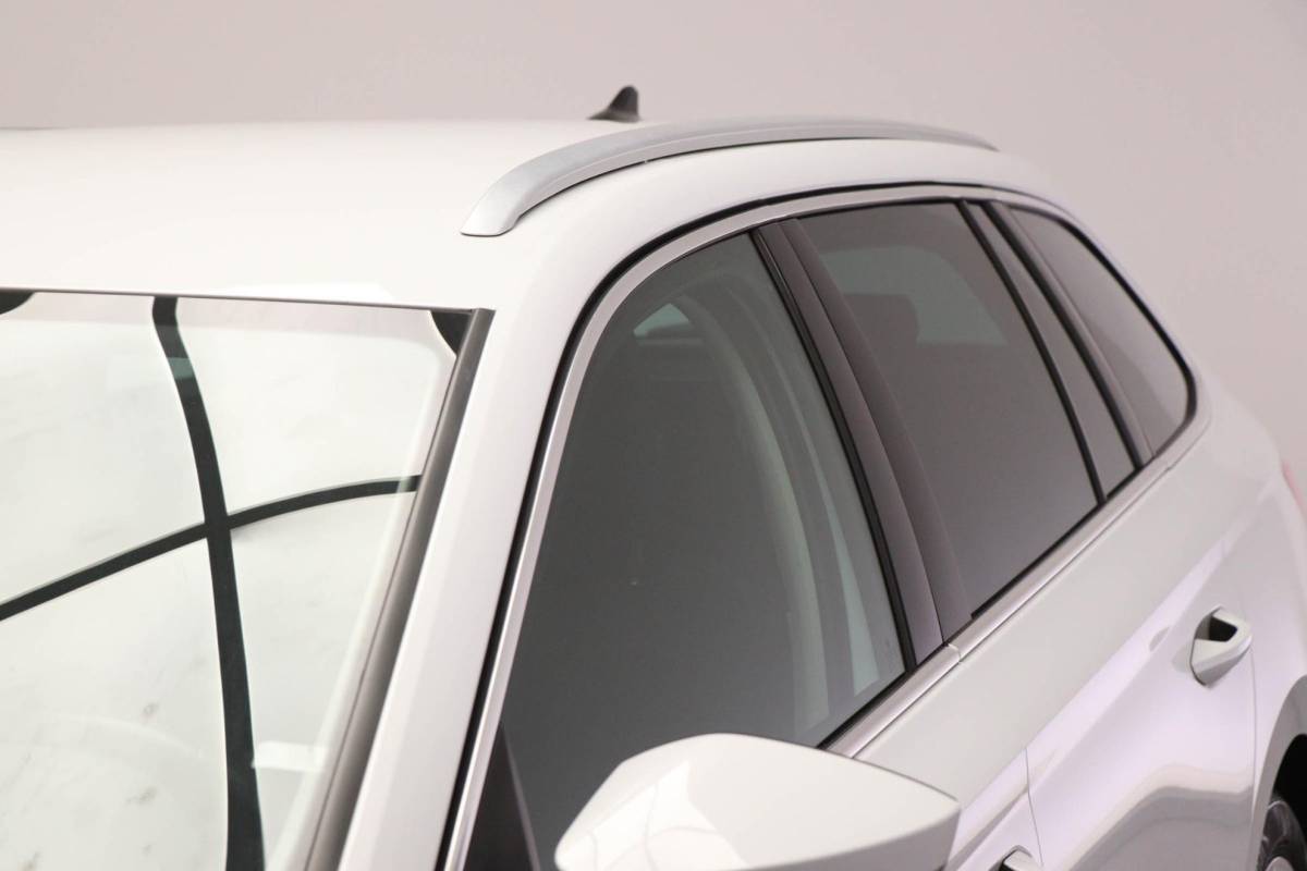 Škoda Octavia Skoda Octavia Combi 1.0 TSI Business Edition | STOELVERWARMING | DAB | APPLE | EASY OPEN | CAMERA | 17″