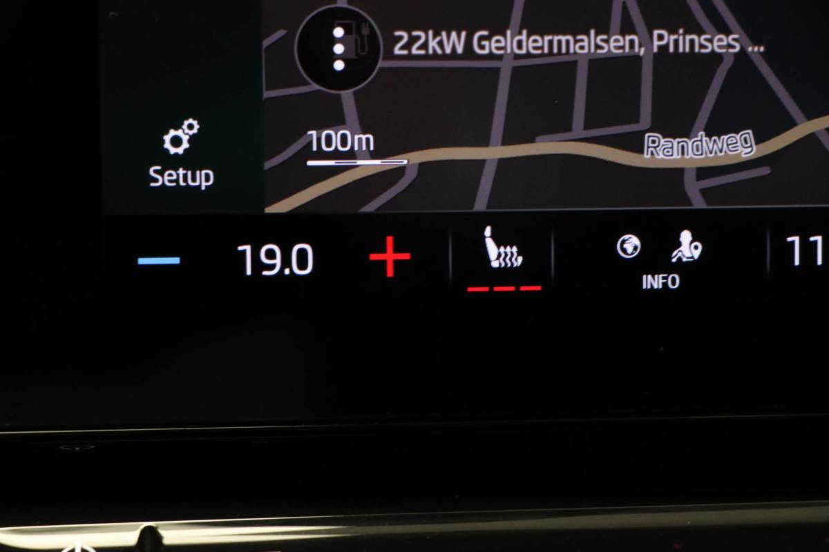 Škoda Octavia Skoda Octavia Combi 1.0 TSI Business Edition | STOELVERWARMING | DAB | APPLE | EASY OPEN | CAMERA | 17″