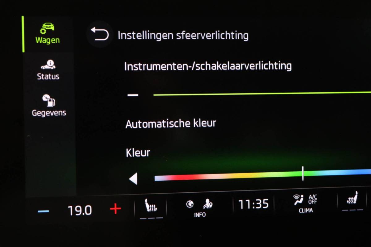 Škoda Octavia Skoda Octavia Combi 1.0 TSI Business Edition | STOELVERWARMING | DAB | APPLE | EASY OPEN | CAMERA | 17″