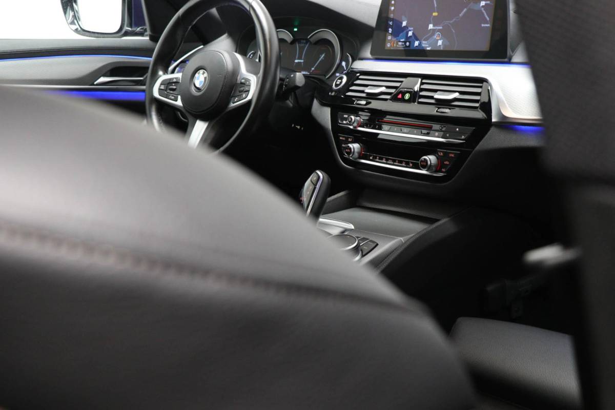 BMW 5 Serie BMW 5-serie 530e iPerformance M-Sport High Executive | COMFORT ACCES / PARKING- PACK | LEDER | CAMERA | 19″
