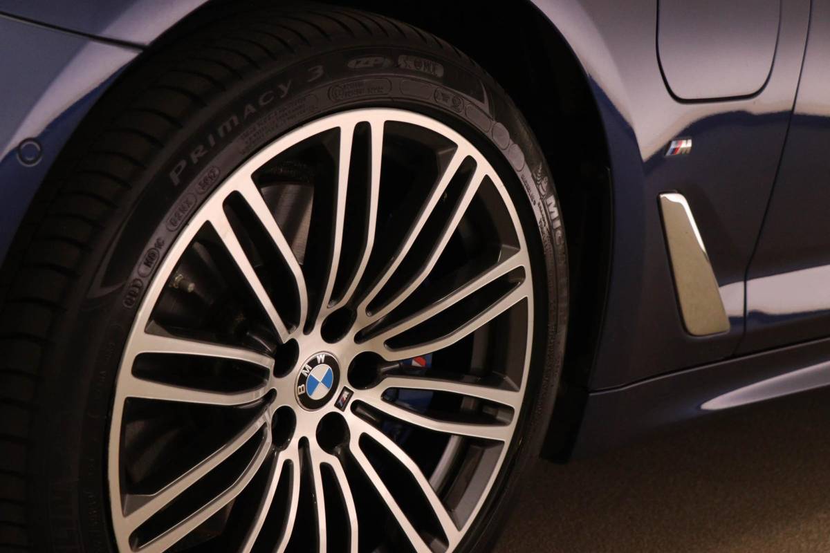 BMW 5 Serie BMW 5-serie 530e iPerformance M-Sport High Executive | COMFORT ACCES / PARKING- PACK | LEDER | CAMERA | 19″