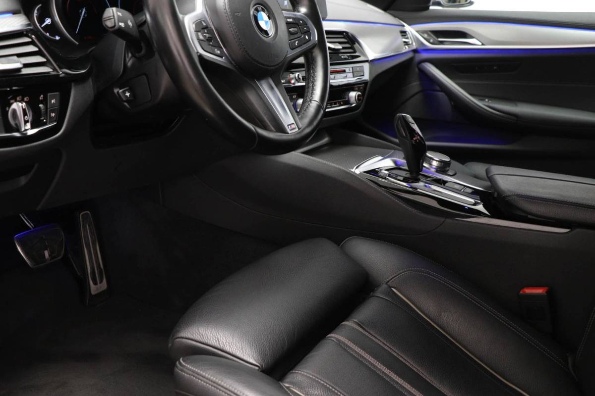 BMW 5 Serie BMW 5-serie 530e iPerformance M-Sport High Executive | COMFORT ACCES / PARKING- PACK | LEDER | CAMERA | 19″