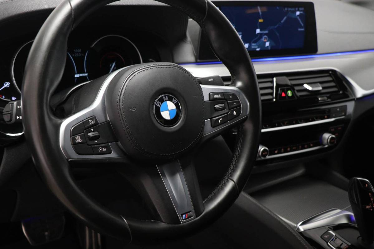 BMW 5 Serie BMW 5-serie 530e iPerformance M-Sport High Executive | COMFORT ACCES / PARKING- PACK | LEDER | CAMERA | 19″
