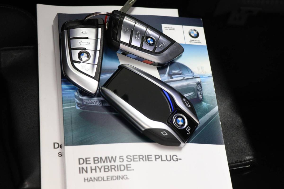 BMW 5 Serie BMW 5-serie 530e iPerformance M-Sport High Executive | COMFORT ACCES / PARKING- PACK | LEDER | CAMERA | 19″