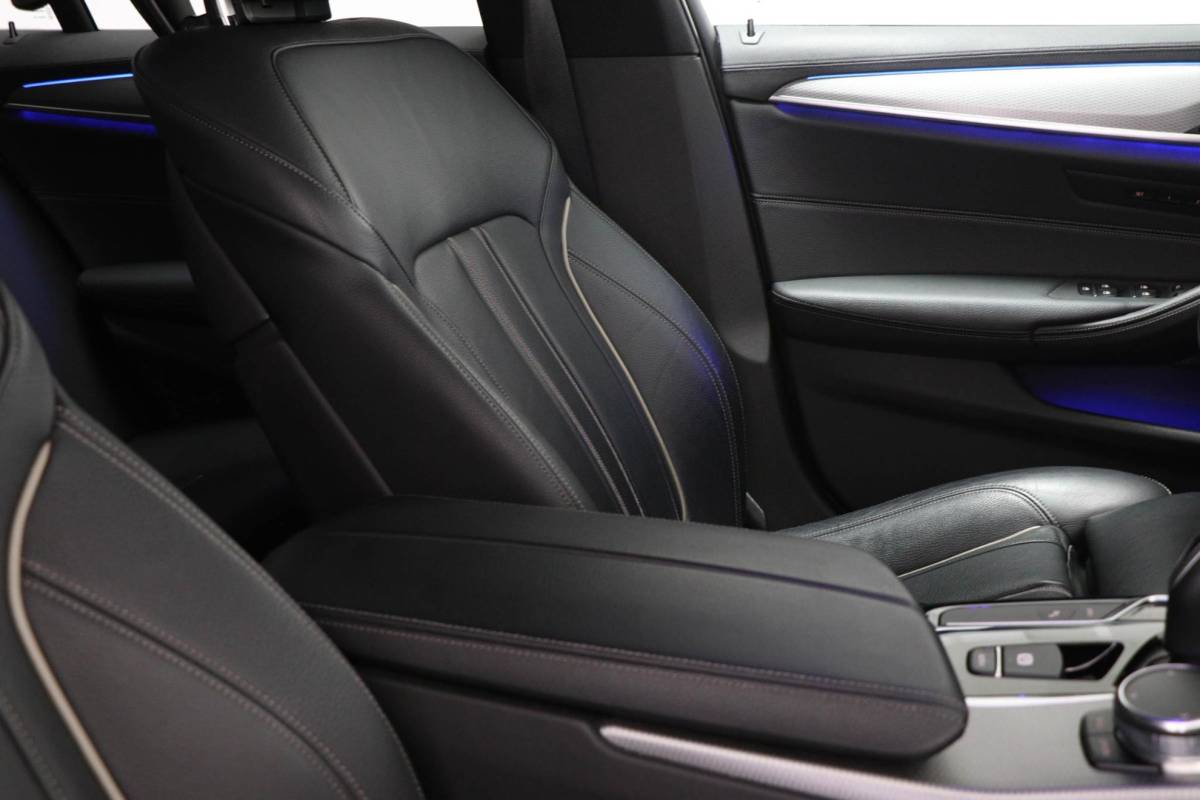 BMW 5 Serie BMW 5-serie 530e iPerformance M-Sport High Executive | COMFORT ACCES / PARKING- PACK | LEDER | CAMERA | 19″
