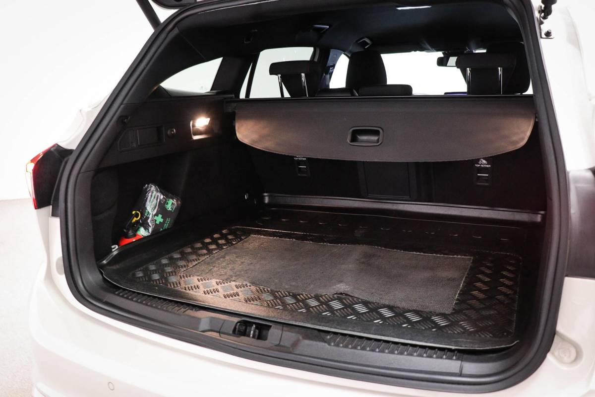 Ford Focus Ford Focus Wagon 1.0 EcoBoost Hybrid ST Line X Business | WINTER / AUDIO / TECHNOLOGY- PACK | DAB | APPLE | CAMERA