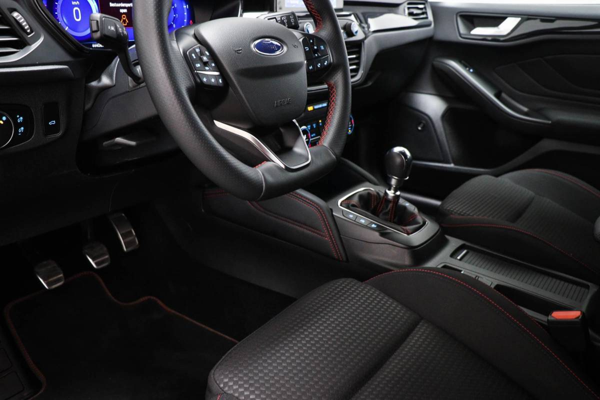 Ford Focus Ford Focus Wagon 1.0 EcoBoost Hybrid ST Line X Business | WINTER / AUDIO / TECHNOLOGY- PACK | DAB | APPLE | CAMERA