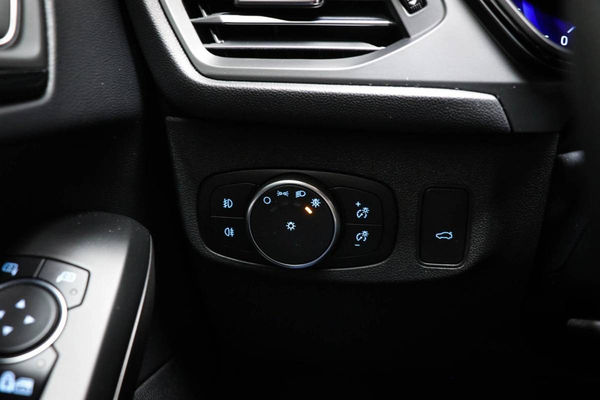 Ford Focus Ford Focus Wagon 1.0 EcoBoost Hybrid ST Line X Business | WINTER / AUDIO / TECHNOLOGY- PACK | DAB | APPLE | CAMERA