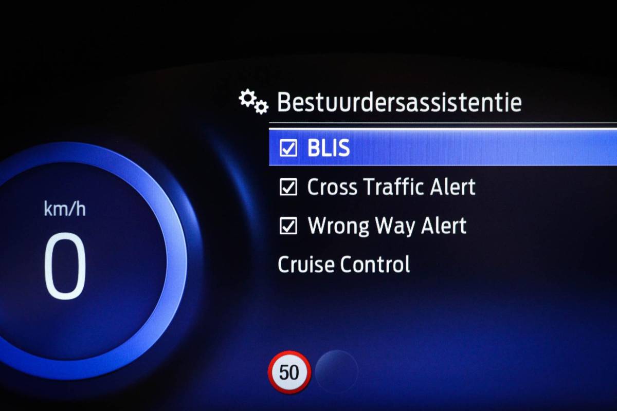 Ford Focus Ford Focus Wagon 1.0 EcoBoost Hybrid ST Line X Business | WINTER / AUDIO / TECHNOLOGY- PACK | DAB | APPLE | CAMERA